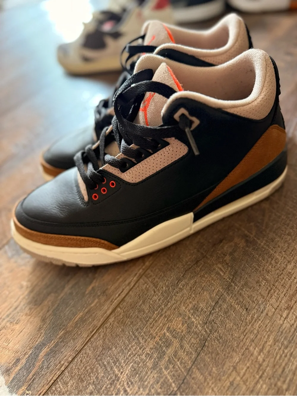 Jordan Men’s Black, Gray & Orange Low-Top Sneakers
